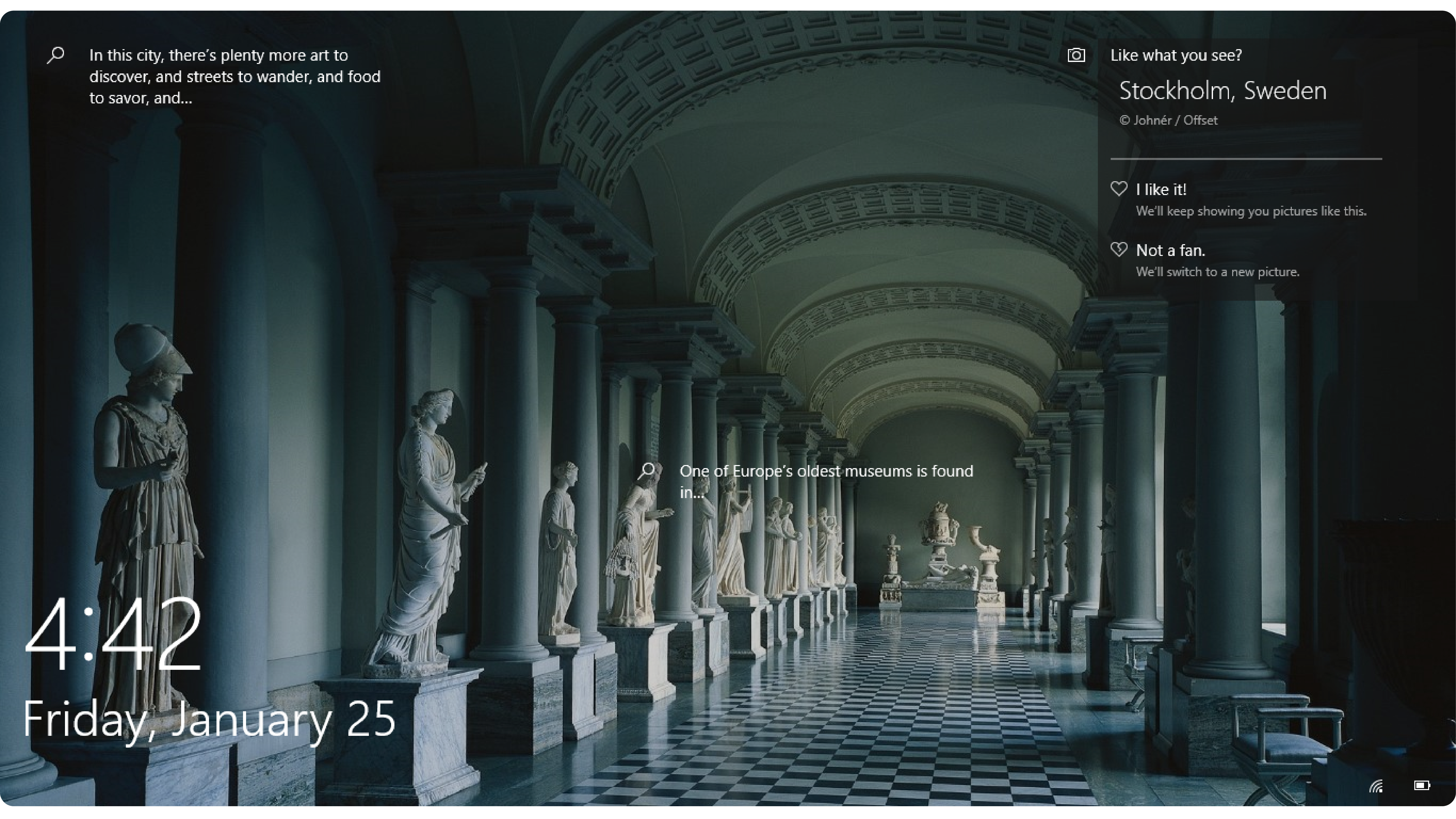 Example of UX with Windows 10 Lock Screen Photo.